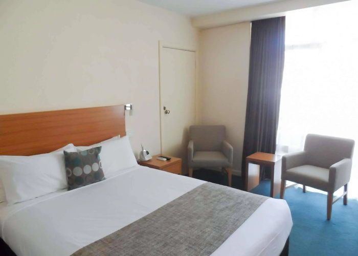 Admiralty Inn