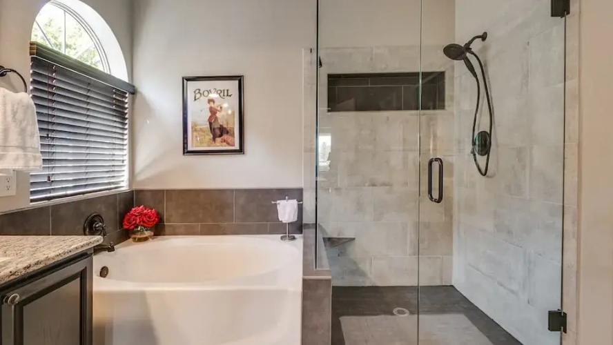 Spectacular Golf Course Home With Pool and Views!