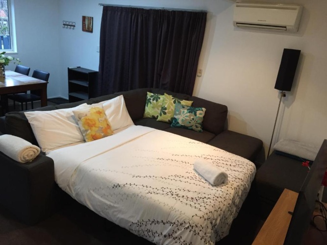 2 Bedrooms Cottage