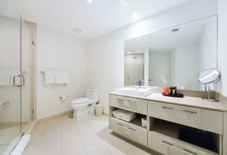 1 Bedroom Luxury Apartment beachfront