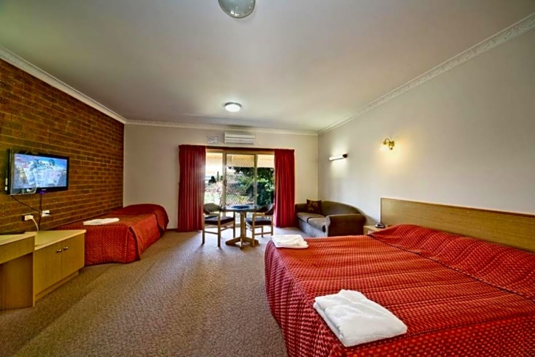 Standard Twin room with view