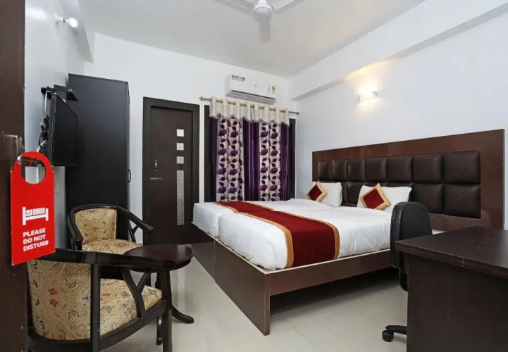 Hotel Galaxy by OYO Rooms