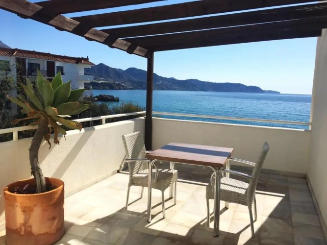 1 Bedroom Apartment with sea view