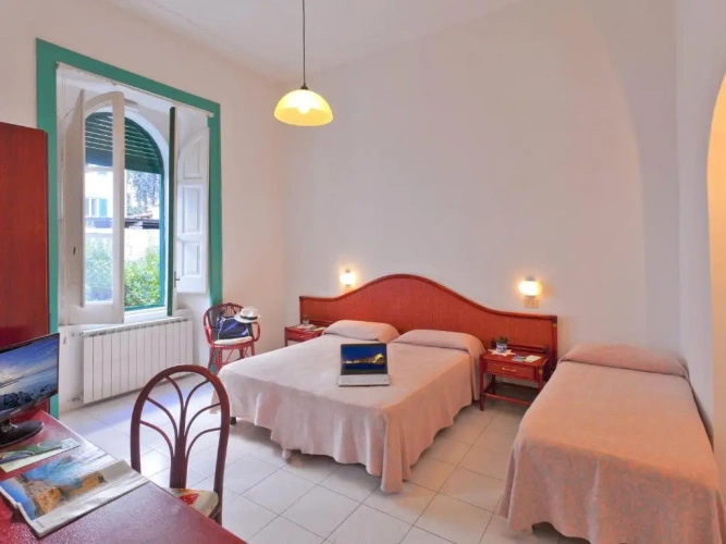 Economy Triple room