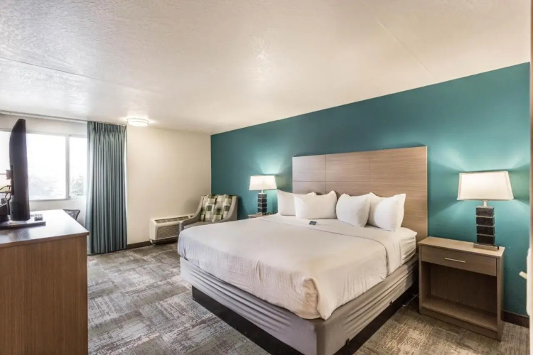 EverSpring Inn & Suites Marshall