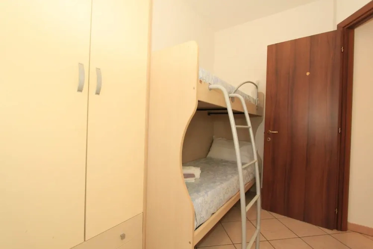 2 Bedrooms Classic Apartment