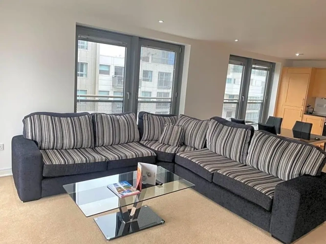2 Bedrooms Apartment