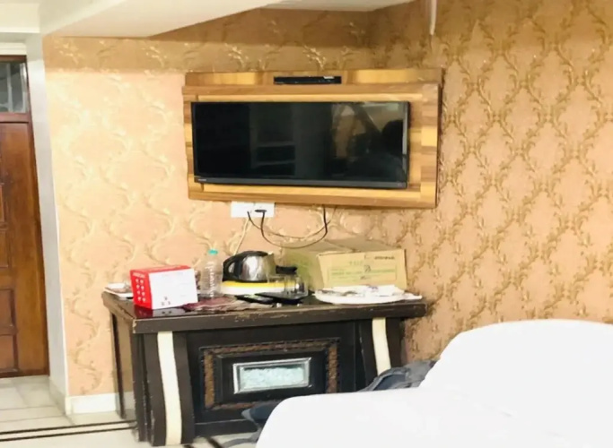 Hotel Decent