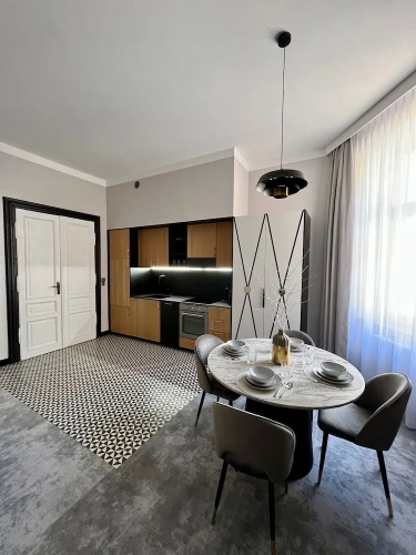 Deluxe Apartment