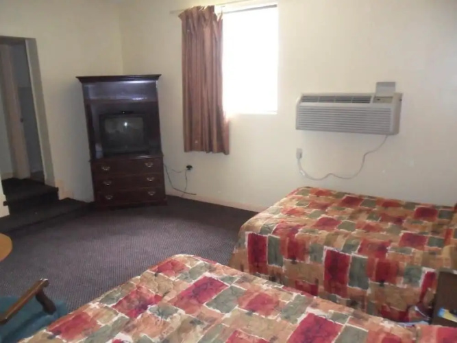 Red Carpet Inn