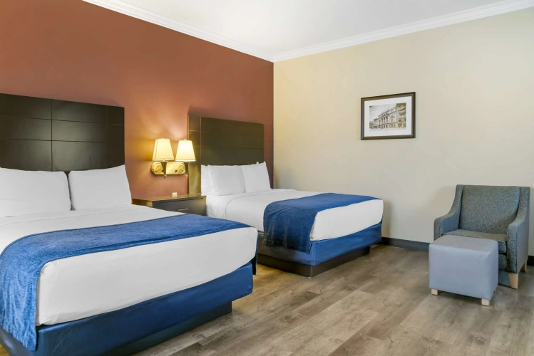 Standard Quadruple room
