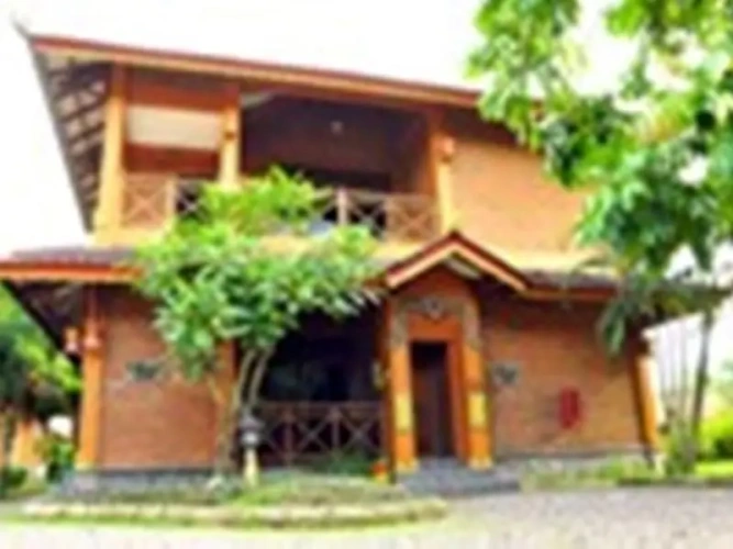 Double Cottage
