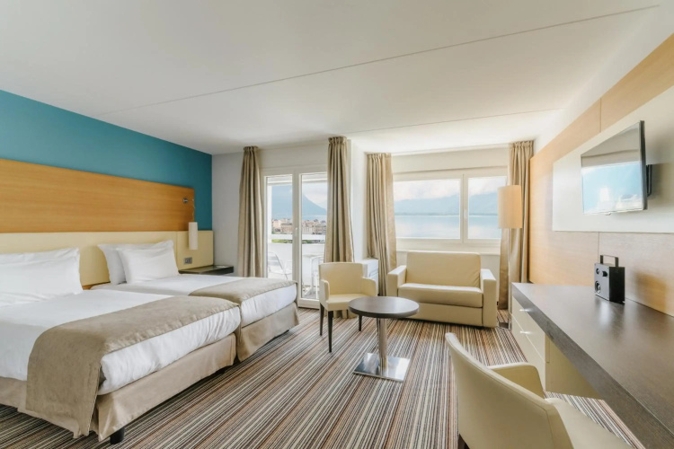 Hotel Mona