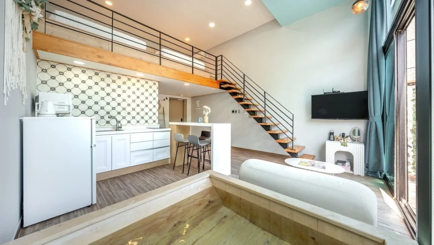 1 Bedroom Standard Duplex room