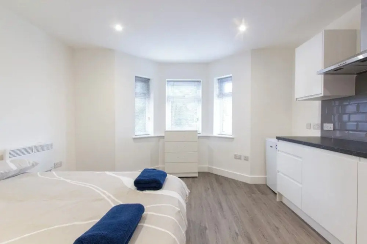 Bridge Road - Room 1b