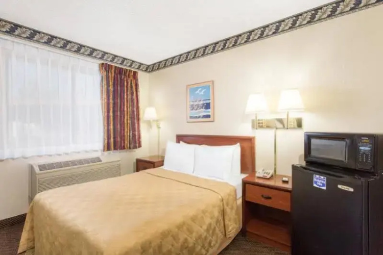 Super 8 Motel - Madera