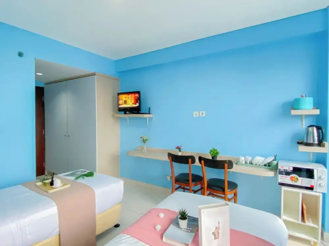 Blue Accent Studio (No Kitchen) At Elvis Tower Apartment
