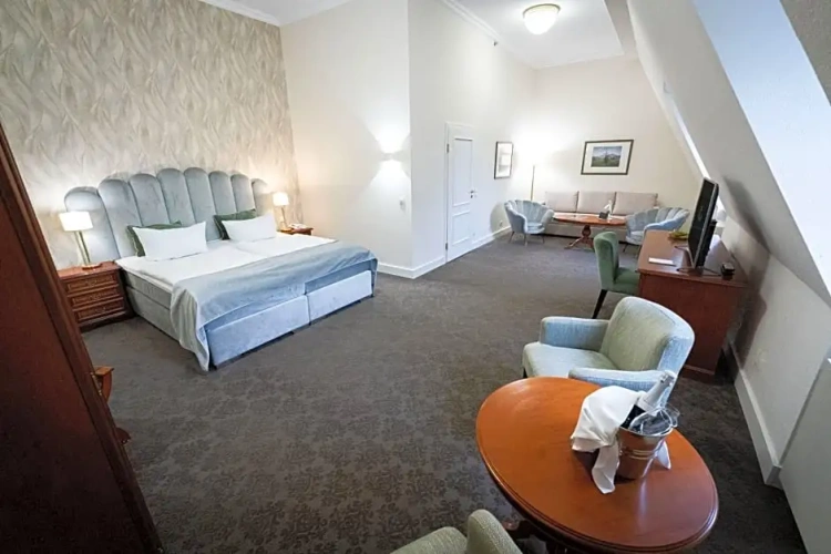 1 Bedroom Suite
