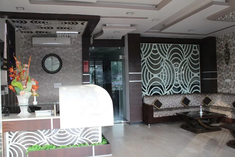 Hotel R K Palace