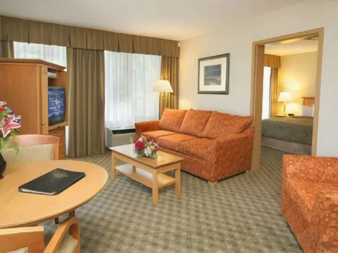 Holiday Inn North Vancouver