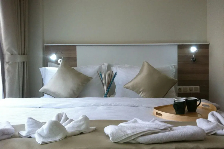 Bayrambey Otel