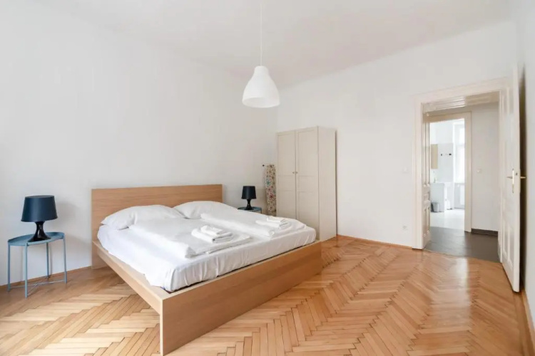 Universum Apartment 2