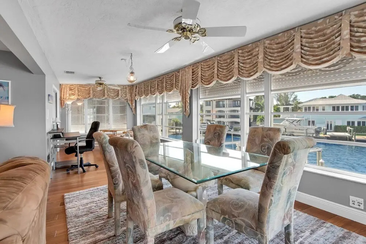 232 S Harbor Dr - Island Bay 3 Bedroom Home by RedAwning