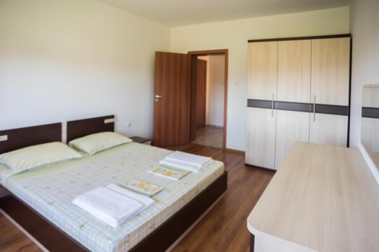 1 Bedroom Apartment with balcony