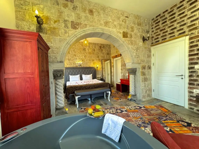 The Red Horse Hotel