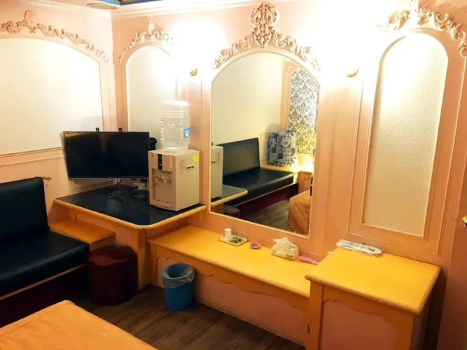 Wenqing Hotel