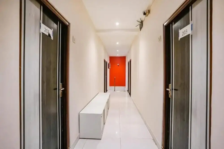 Hotel Priceless