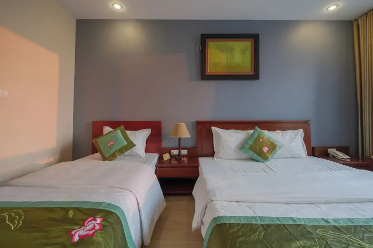 Ngan Ha Hotel