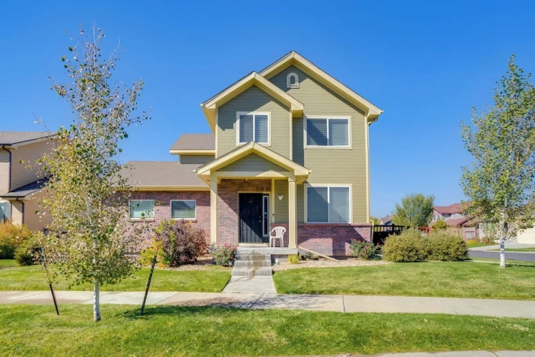 4 Bedrooms Cottage