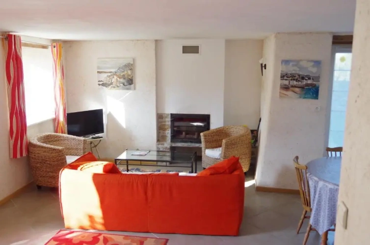 3 Bedrooms Cottage