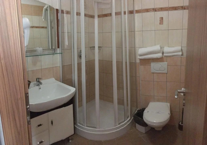 Hotel Lony