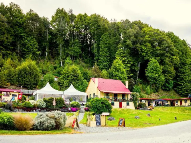 Kinloch Lodge