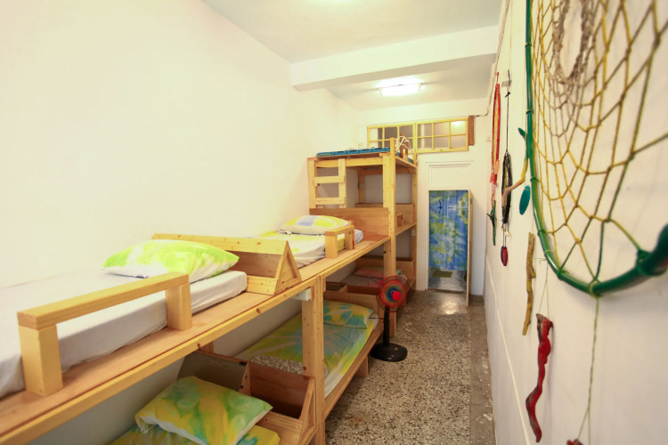 Wave Elephant Backpacker HostelHotel Overview