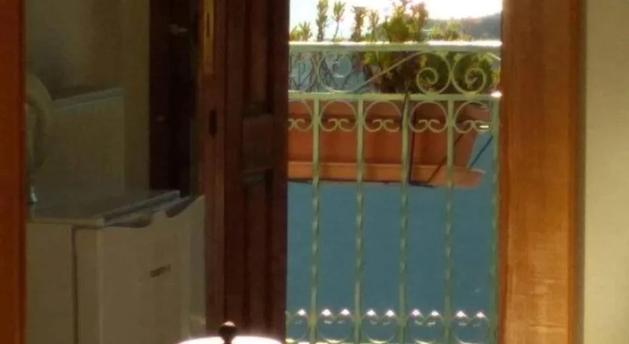 Sun View Pension