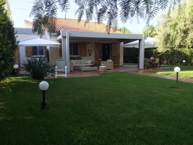 2 Bedrooms Villa
