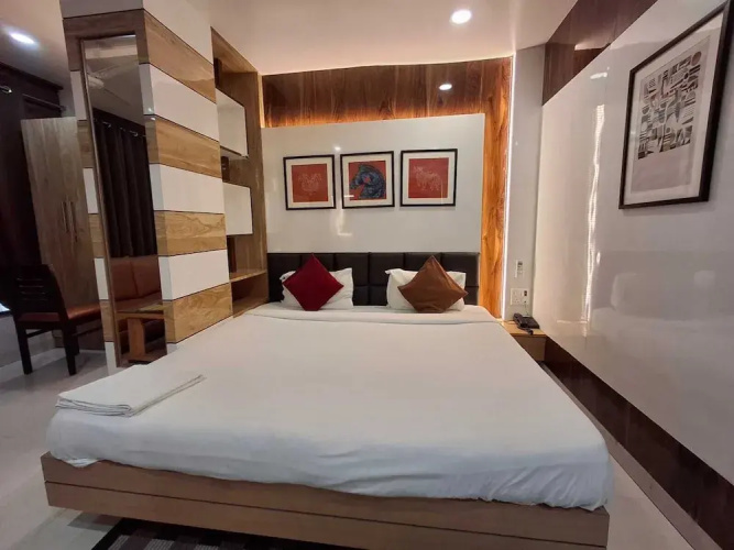 Hotel Sapphire Inn