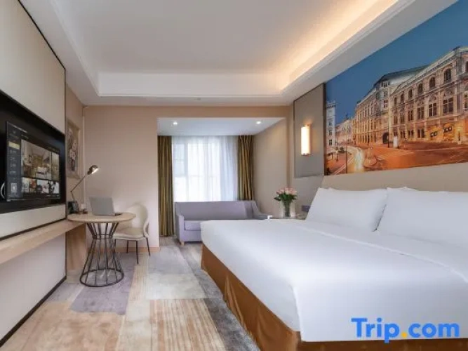 1 Bedroom Superior Suite with view