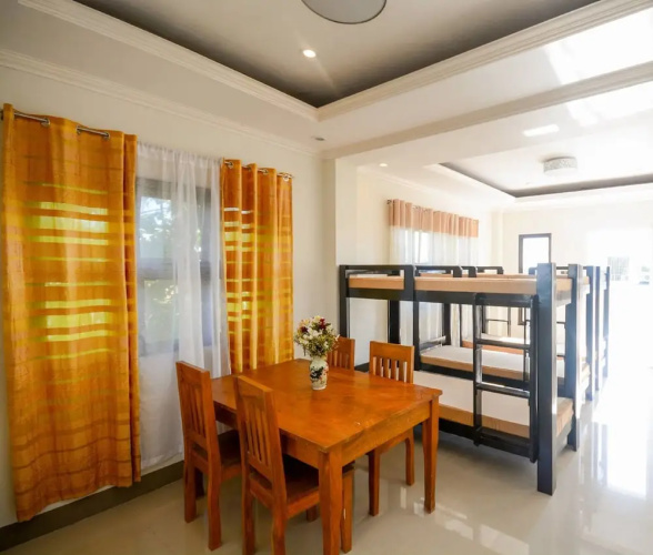 Wyne's Hometel