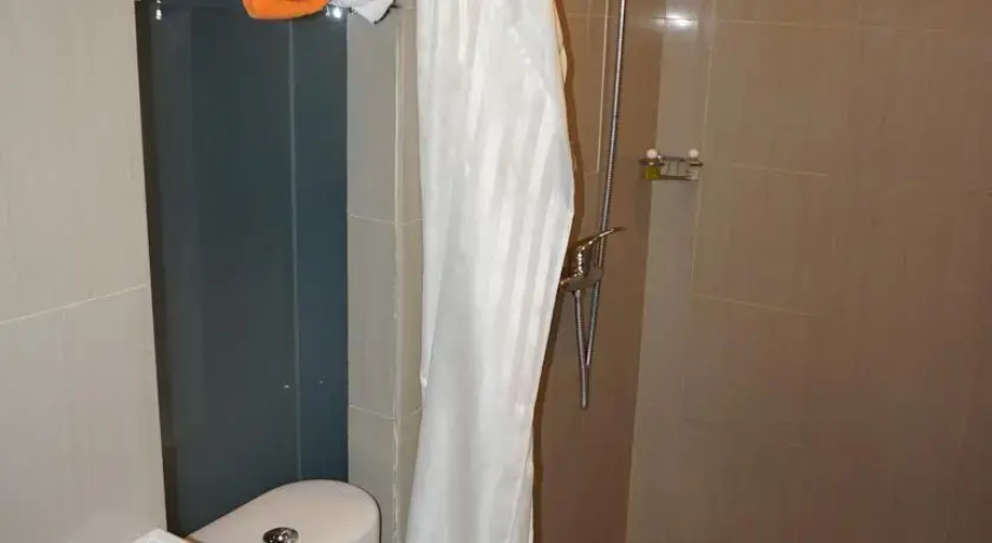 Ekon Hotel