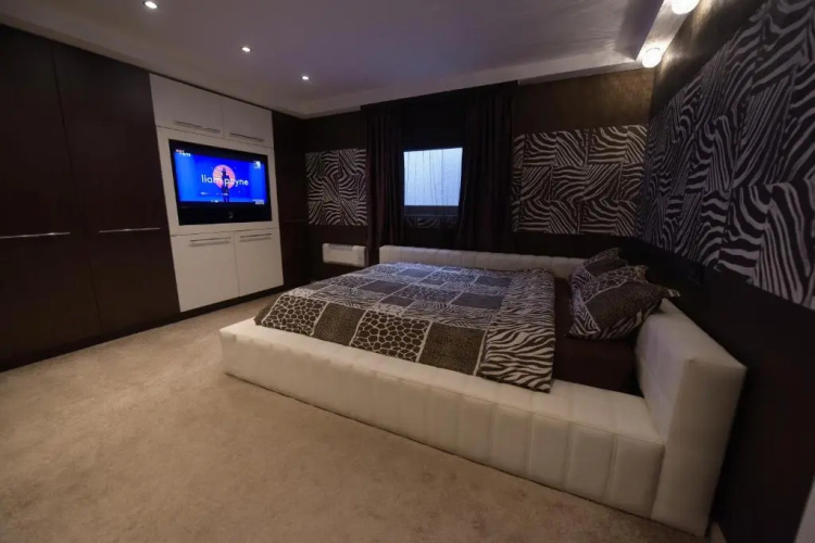 H & V Residence - Bungalow Apartment
