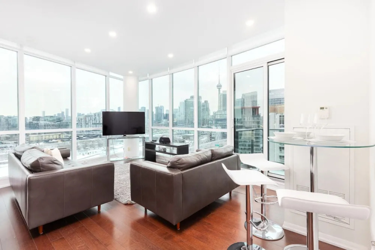 Penthouse with CN Tower view