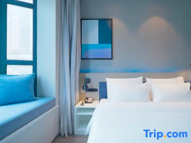 Standard Double room with city view