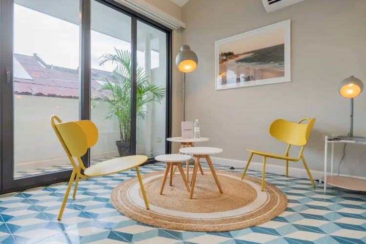w Stylish Loft in Santa Ana
