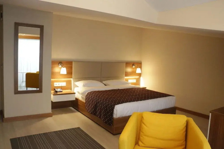 Huseyin Hotel