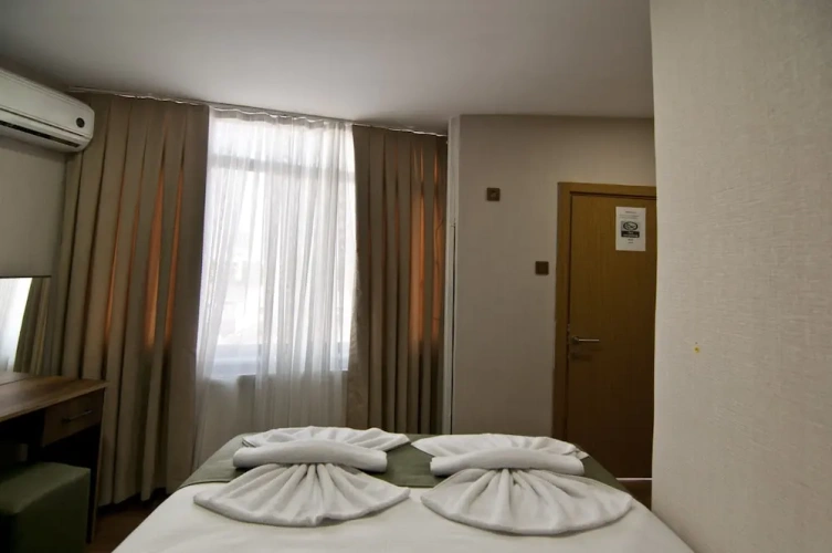 Standard Twin room with city view