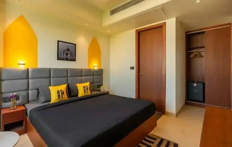 Superior Double room with city view